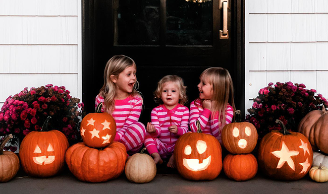 TheEverymom's tweet photo. 20+ Halloween Pumpkin Carving Ideas Your Kids Will Love https://t.co/bJn0jnD99i https://t.co/yRP60xUv42