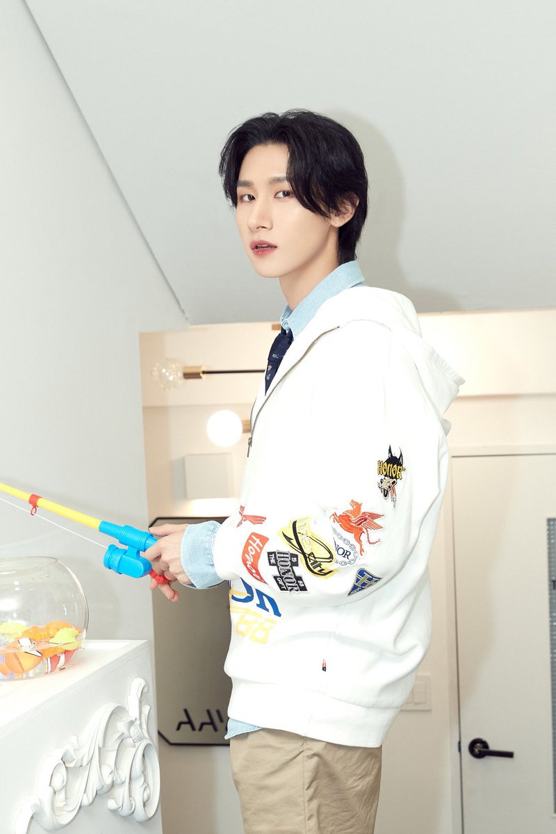 0514universe's tweet photo. https://t.co/TgsNVGoPmN