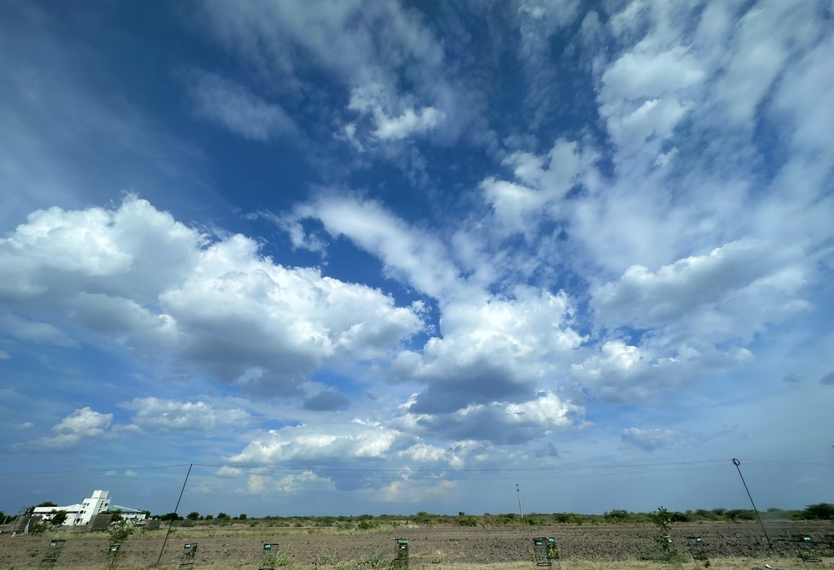 MaRevathy's tweet photo. ☁️

 #iPhone14Pro https://t.co/PitygjVvfK