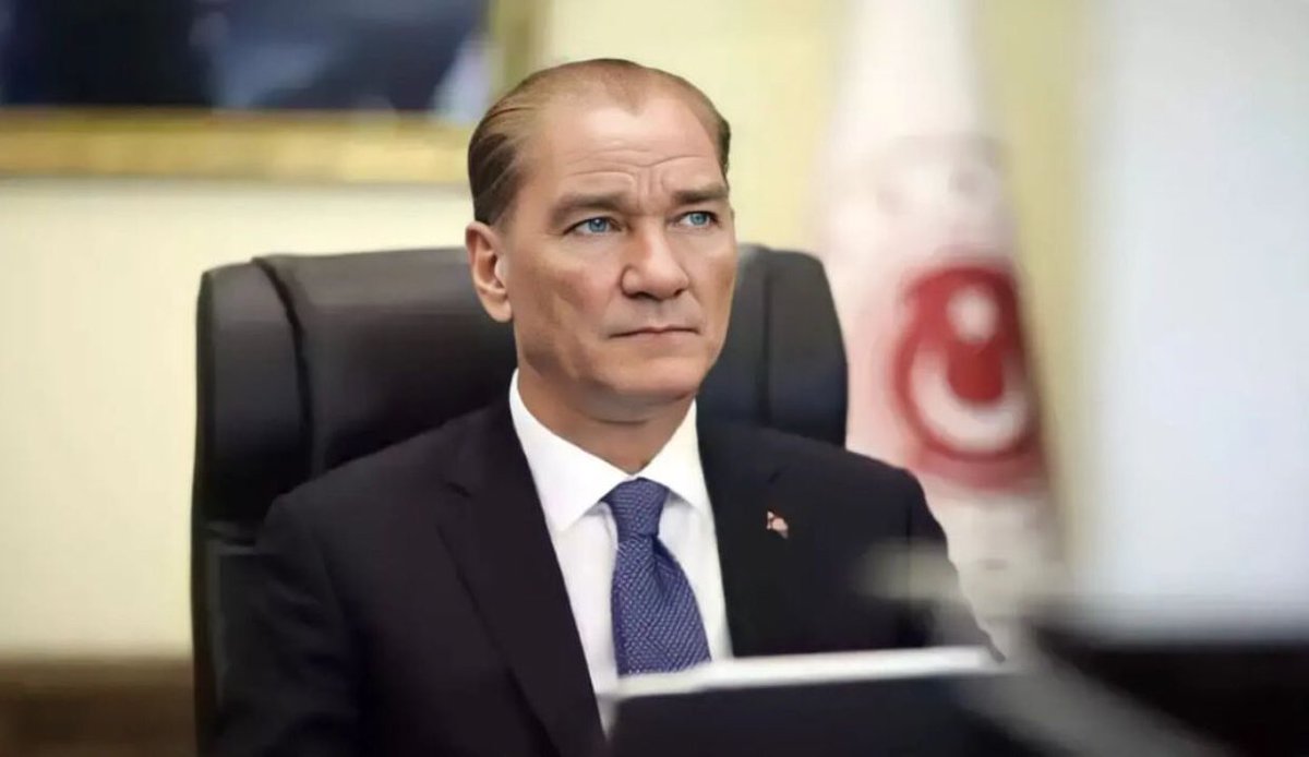 ağlamıyorum gözüme Atatürk kaçtı