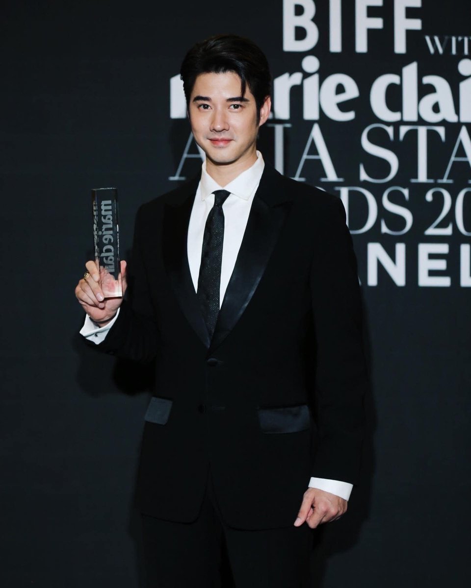 mario_fanclub's tweet photo. So proud of you. 😘😘😘
#BIFFwithMarieclaireAsiaStarAwards2022 #SixCharactersInBusan #BIFF2022 #MArioMaurer #Mario_Maurer #mario_mm38 #มาริโอ้ #มาริโอ้เมาเร่อ https://t.co/oNZ160K3es