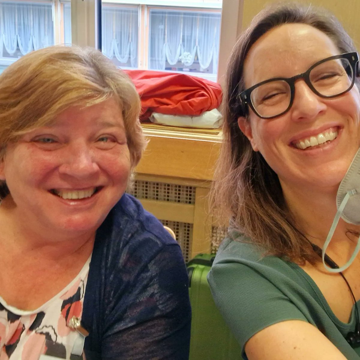 Viele schöne #Gespräche mit neuen und vertrauten #Hörerinnen und #Hörern. So unterschiedlich wie unsere Literatur sind die Gespräche. Schöne #Hilfsmittel Ausstellung hier im @bbsb_ev in der Arnulfstraße. Martina Harnisch-Bethke und ich freuen uns, dabei zu sein.