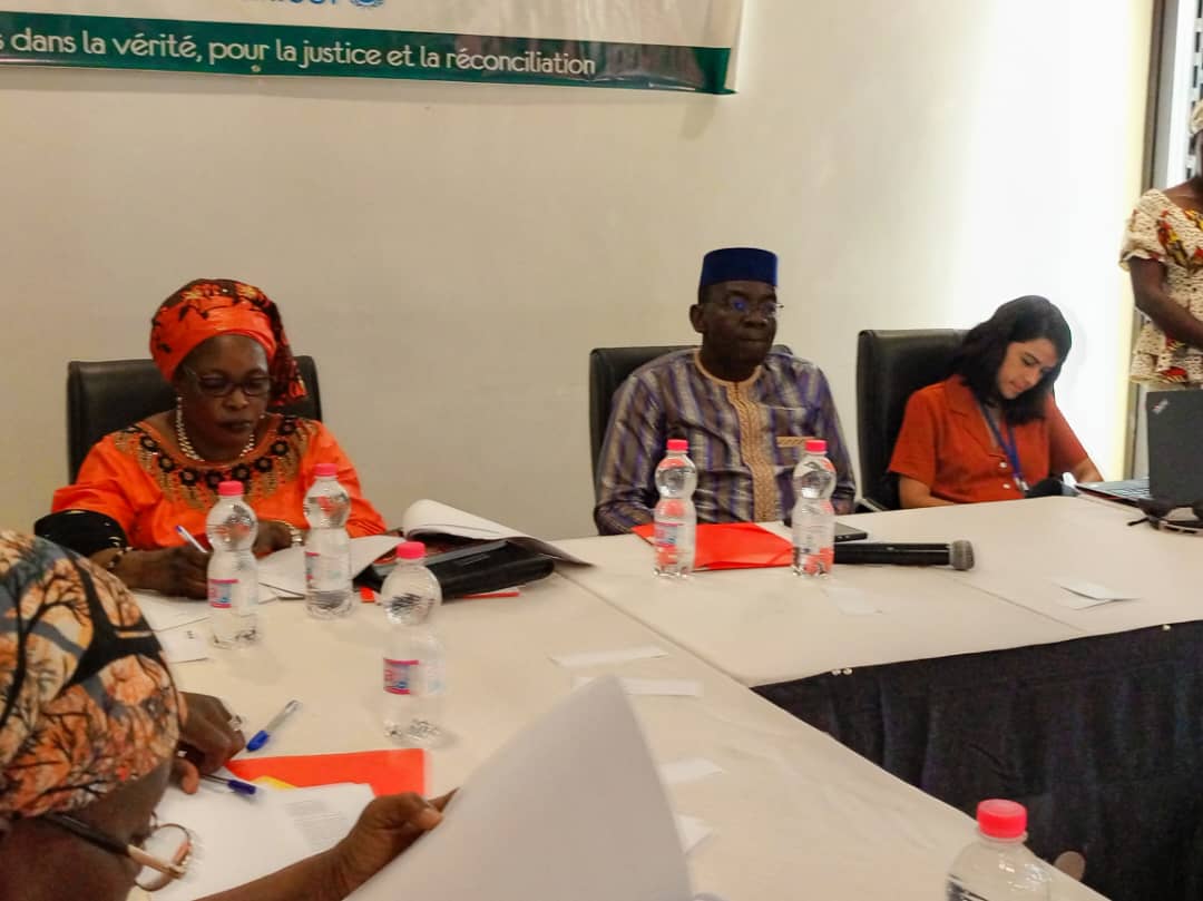 ATELIER DE VALIDATION DE LA METHODOLOGIE DU RAPPORT SENSIBLE AUX ENFANTS
Le vendredi 7 octobre 2022 s’est tenu à l’Hôtel Onomo un atelier de validation de la méthodologie d’élaboration de la version adaptée aux enfants du rapport final de la <a href="/CVJR_MALI/">Commission Vérité, Justice et Réconciliation MALI</a> . Avec <a href="/unicefmali/">UNICEF Mali</a>