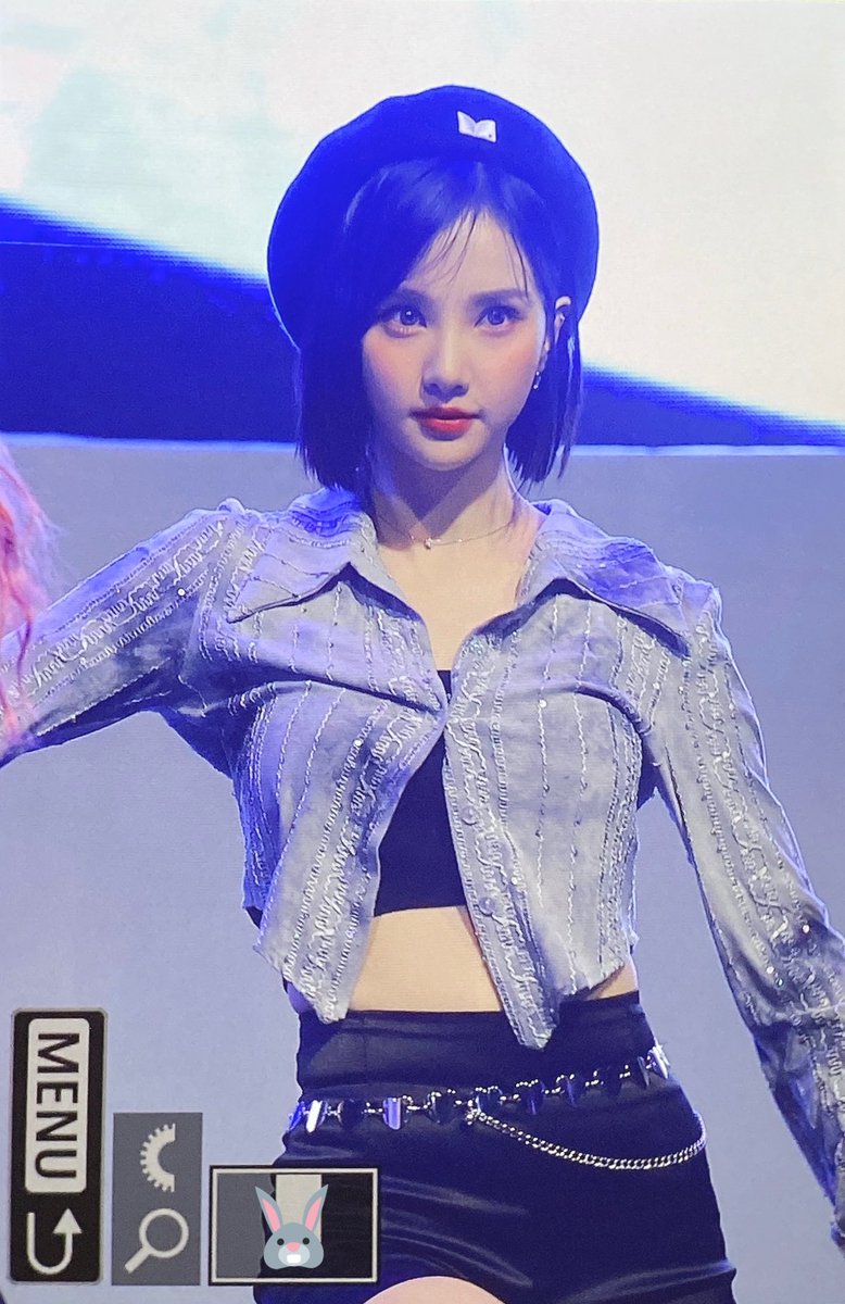 Pure530's tweet photo. 221008 프리뷰

#비비지 #은하 #VIVIZ #EUNHA #ウナ@VIVIZ_official https://t.co/qu1d8ZQWA2