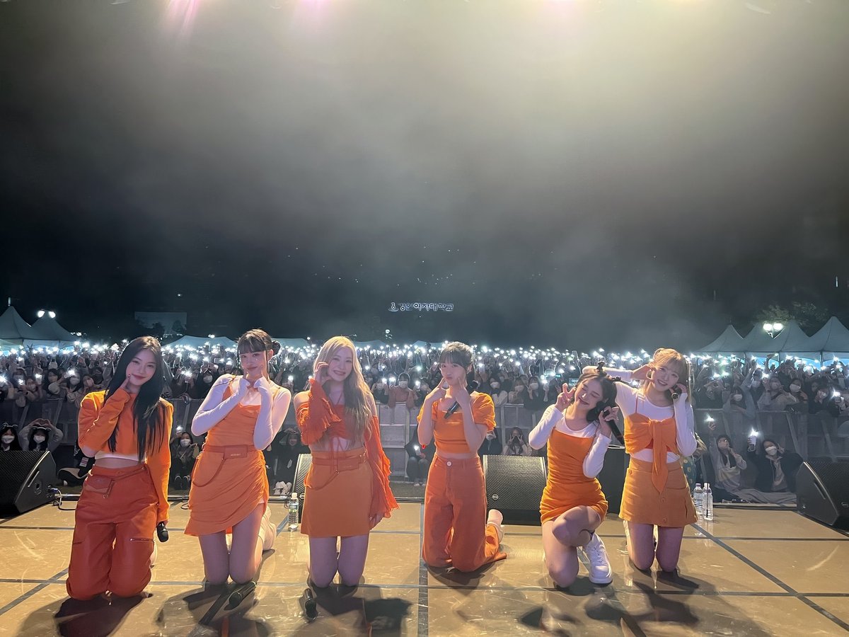 leeisavely's tweet photo. Good memories were made last night. I am forever grateful for having the chance to spend the night with my beloved Swiths. Thankyou so much for having us, Kyungin Women's University! Thankyou for being with us. ᗢ₊˚✧ ﾟ.♡ https://t.co/qGgk783IlL