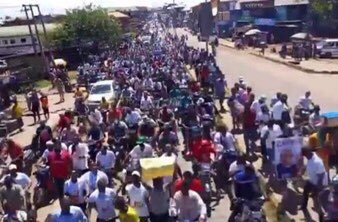 Fearful Okowa tried to stop us but failed woefully! 🤣
Agbor rally ongoing 💪💪

#1MillionMarch4PeterObi