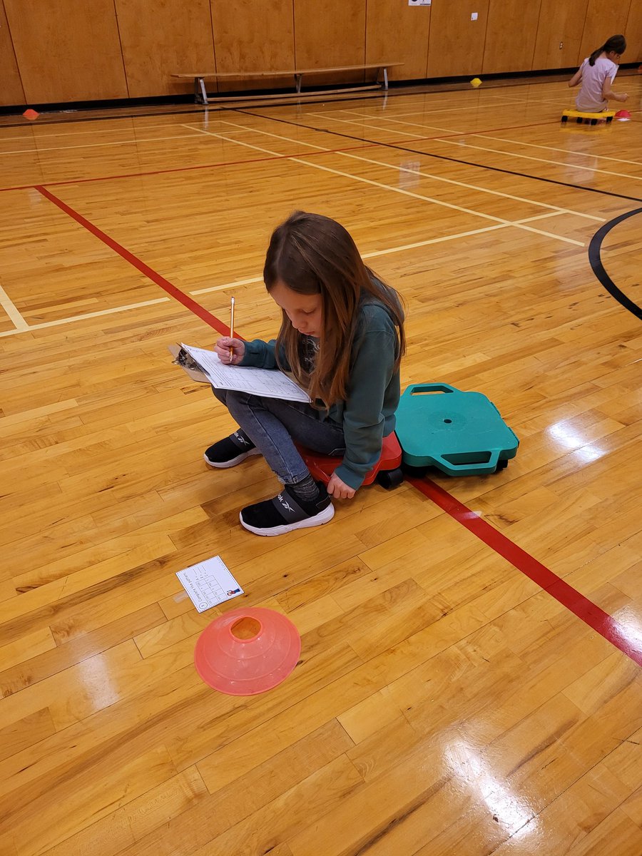 physedteachCCES's tweet image. When your PE teacher is also your grade 3 Math teacher...we scooted for Scoot! #perks #mathmovement #numbersto1000 #scooterboards #watchuslearn @TCRCE_NS