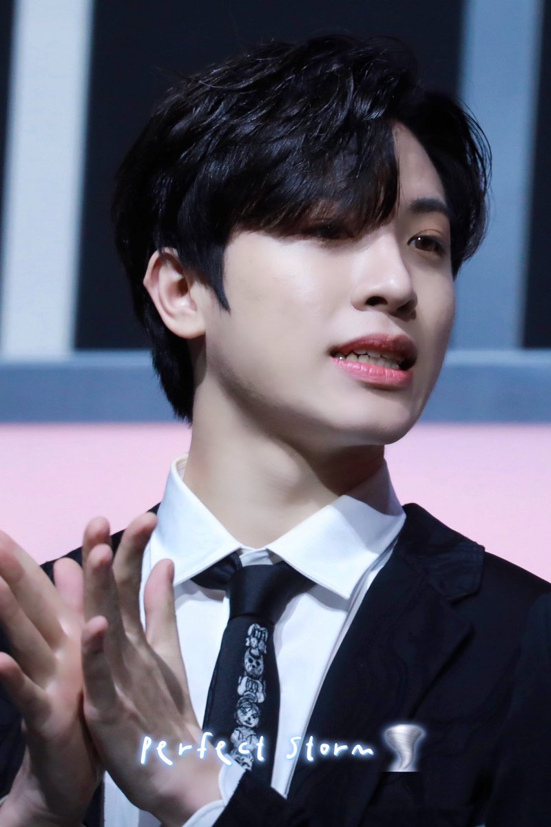 _PerfectStorm__'s tweet photo. 2022/10/8
오늘은 완전 왕자님ㅠ✨
#소정환 #정환 #TREASURE     #트레저     #SOJUNGHWAN #완벽폭풍소정환 https://t.co/1FGIMsvvPk