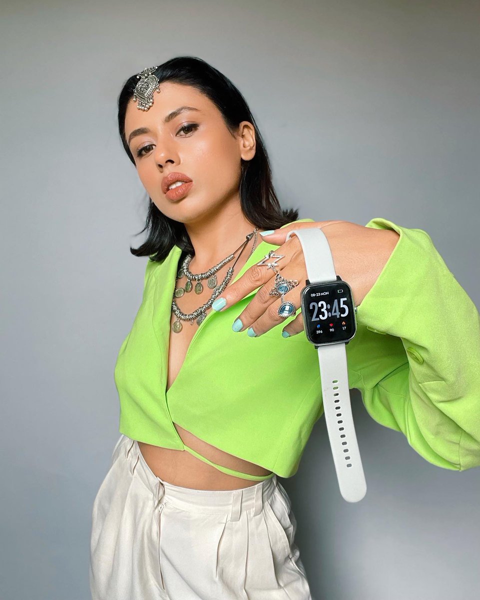 Timex_India's tweet photo. Gitanjali Pathak sporting her Timex Fit 2.0. Who’s your companion of choice?
Available on the Timex India website, shop now!
https://t.co/GxAUfxbsph
⌚: Timex Fit 2.0 Square
#Timex #TimexIndia #TimexFit2 #Smartwatch #FitnessWatch #TimexSmartCalling #SquareCalling https://t.co/7zNwLBnxAs