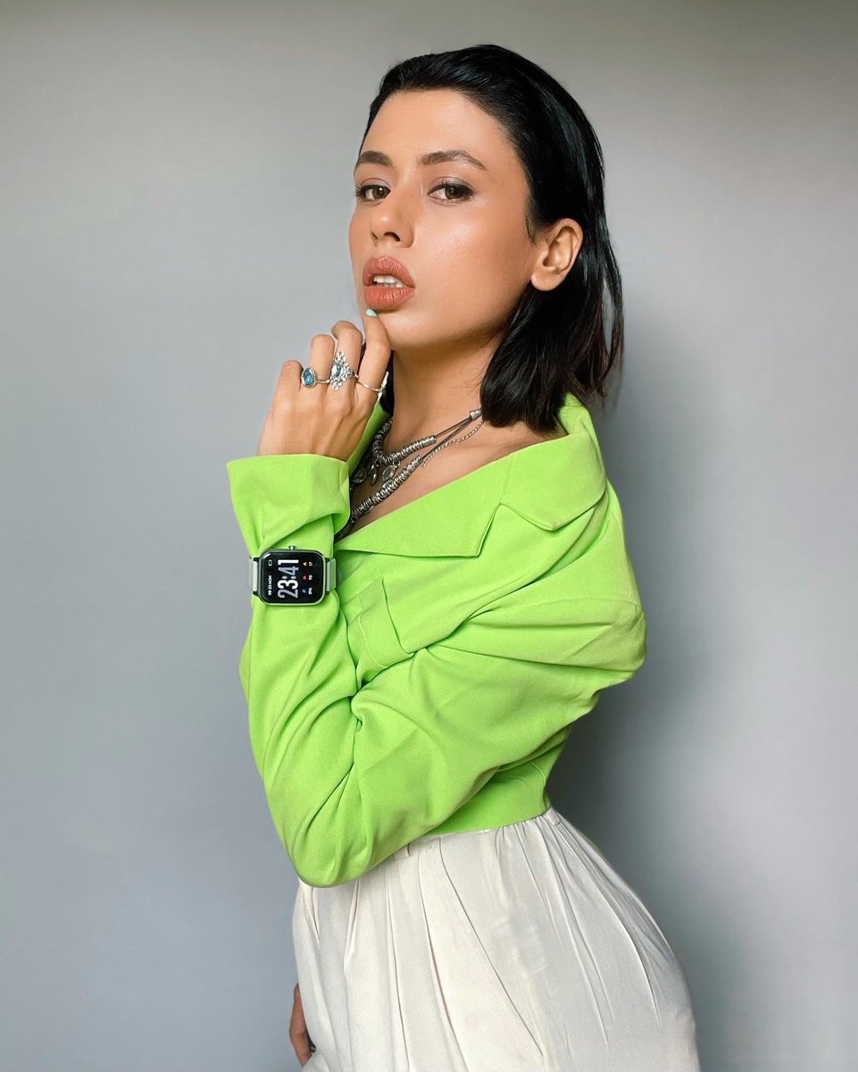 Timex_India's tweet photo. Gitanjali Pathak sporting her Timex Fit 2.0. Who’s your companion of choice?
Available on the Timex India website, shop now!
https://t.co/GxAUfxbsph
⌚: Timex Fit 2.0 Square
#Timex #TimexIndia #TimexFit2 #Smartwatch #FitnessWatch #TimexSmartCalling #SquareCalling https://t.co/7zNwLBnxAs