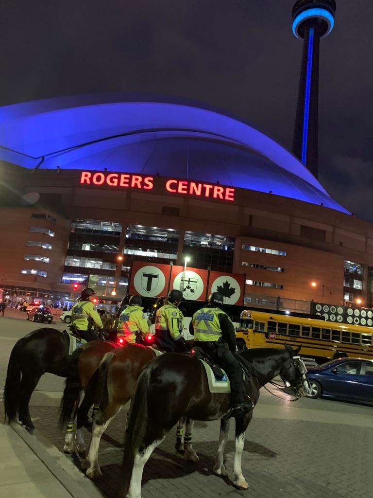 Come say hello when you see us out and about this weekend patrolling near the Rogers Centre. #nextlevel #bluejays #octoberbaseball #torontomounted #torontopolice #gojaysgo