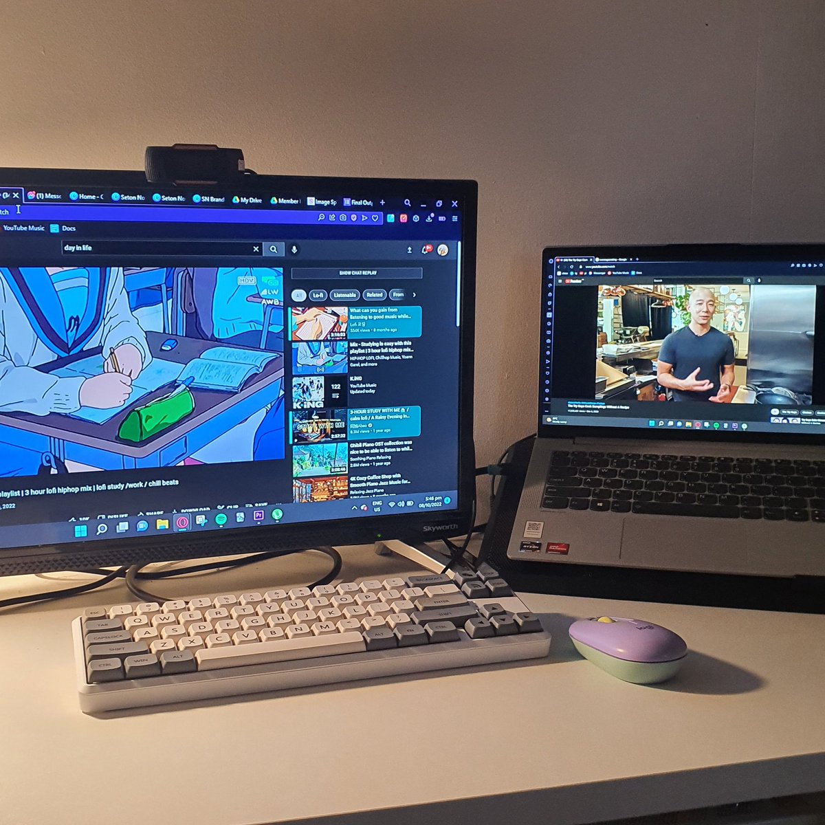 miuluvx's tweet photo. me vs my workspace 💗 https://t.co/Lk2JMSm5Wo