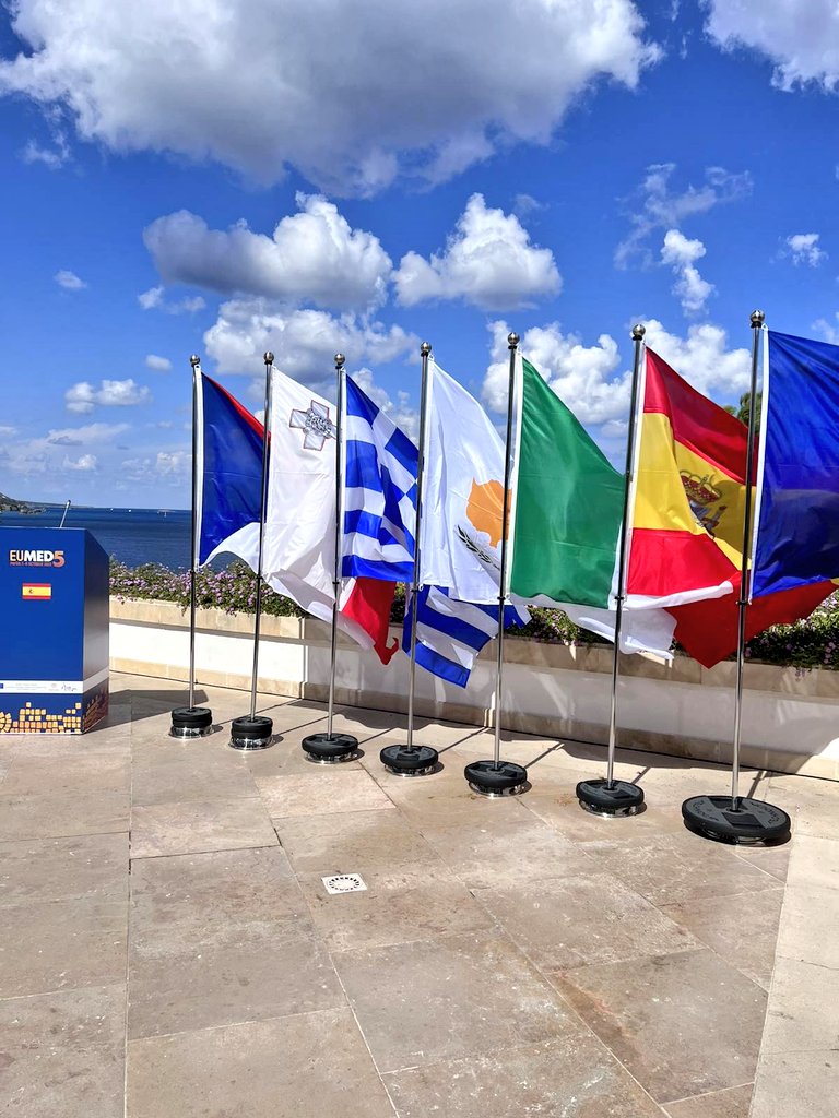 Conclusion of the works of the Summit. The #MED5's concluded to a joint statement ahead of the upcoming Home Affairs Council in Luxembourg, reaffirming their common claims on #Migration and #Asylum
#MED5inCyprus 
<a href="/Viminale/">Il Viminale</a> <a href="/migrationgovgr/">Υπουργείο Μετανάστευσης & Ασύλου</a> <a href="/nmitarakis/">Νότης Μηταράκης - Notis Mitarachi</a> <a href="/byroncamilleri/">Byron Camilleri</a> <a href="/interiorgob/">Ministerio del Interior</a>