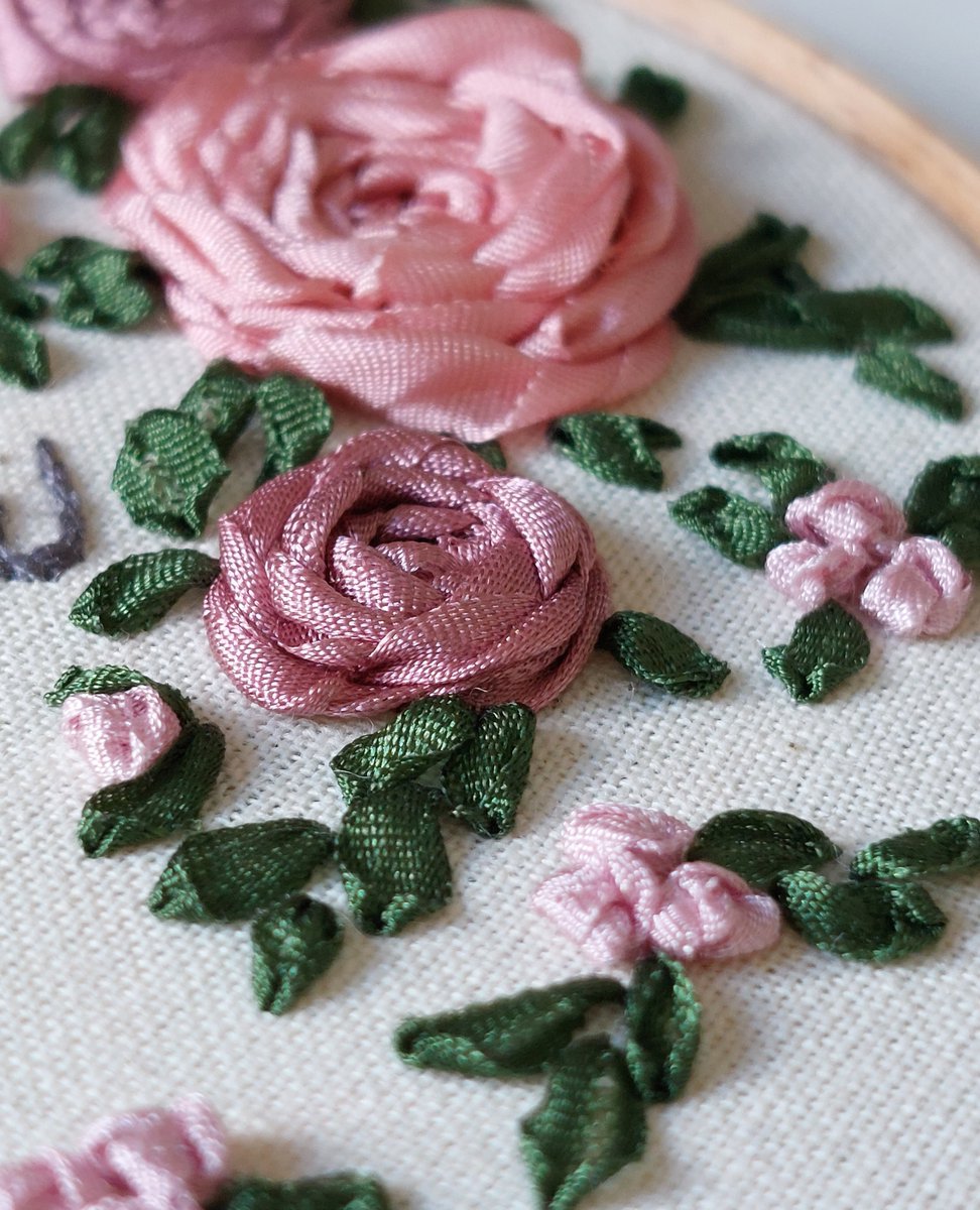 Where flowers bloom, so does love 💐💕

#handembroidery #embroiderydublin #irishembroidery #bealice #irishdesign #irishbusiness #shopinireland #embroidery #irish #irishcraft #buyirish #dublin #ribbonembroidery #ribbonwork #wedding #weddingembroidery #irishwedding #weddinggift