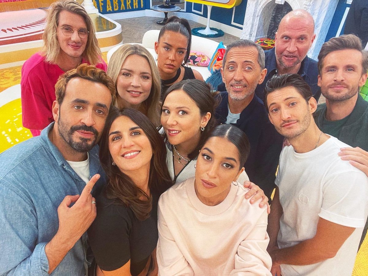 AdeleExarOff's tweet photo. lol : qui rit, sort ! saison 3, coming soon 👀 https://t.co/JGcnvk5G7w