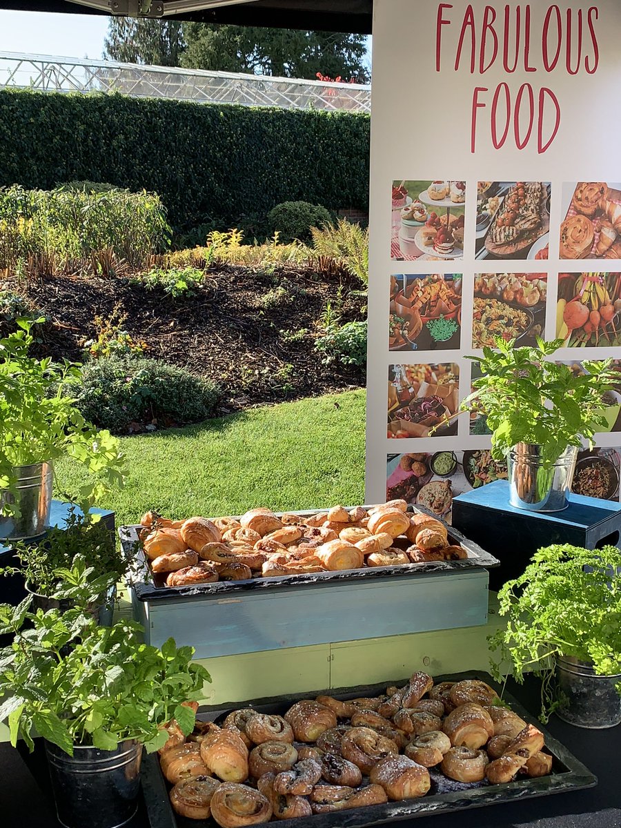 Open Morning Pipers Corner School in the sunshine! <a href="/PipersCornerSch/">Pipers Corner School</a> <a href="/nicki19970/">Nicki19970</a> <a href="/JustynaOrzol/">Justyna Orzol</a> <a href="/sandraoakes11/">sandra oakes</a> <a href="/HolroydHowe/">Holroyd Howe</a> <a href="/JanineSwales/">Janine Swales</a>