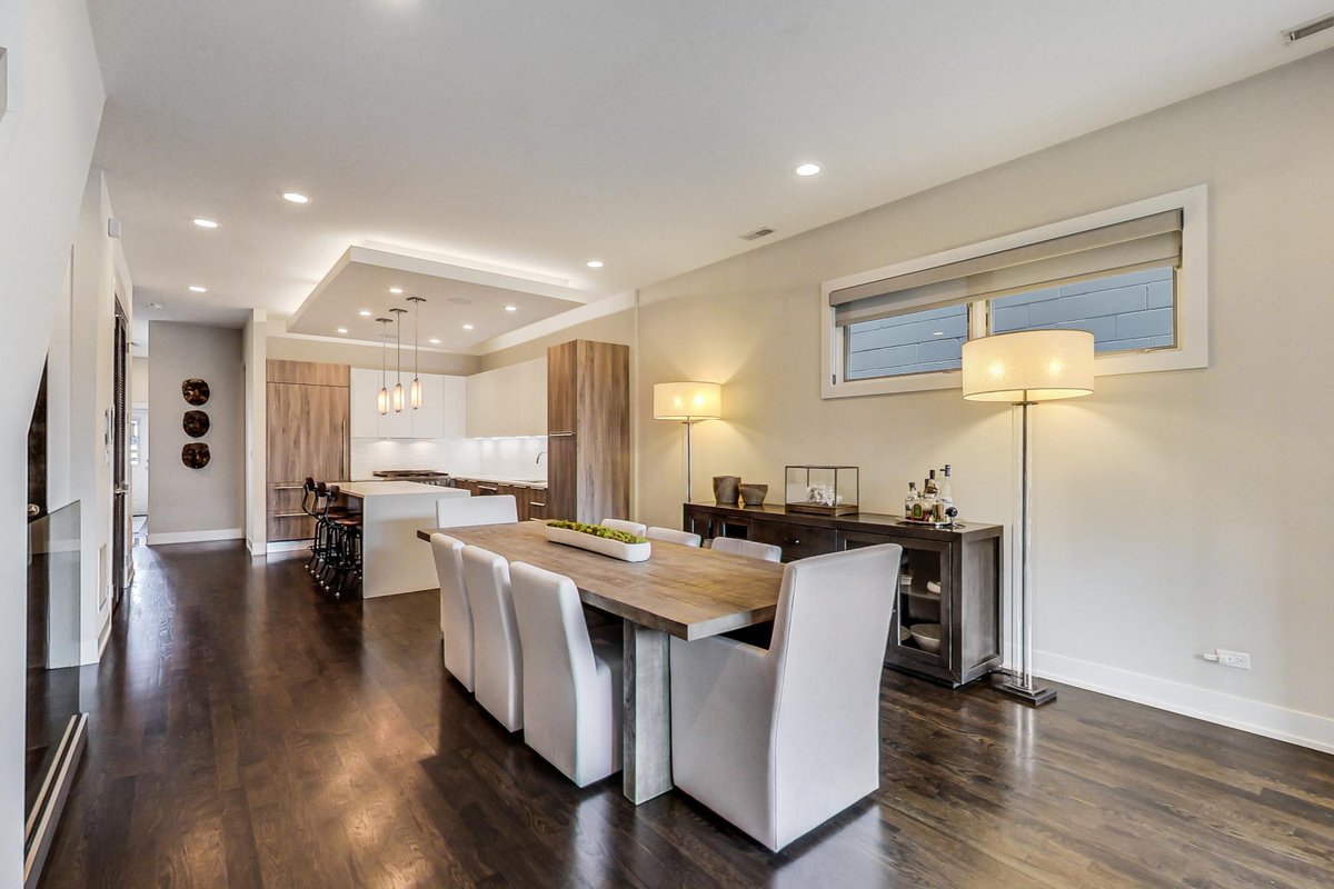 HomePartner's tweet image. BUCKTOWN: 😍 SAT 1:30pm-3pm 😍 Almost New 2600+ SQ FT Duplex Up Penthouse. 2017 New Construction - Over the Top Custom Roof Deck.  DM for more info. - mailchi.mp/chicagohomepar…