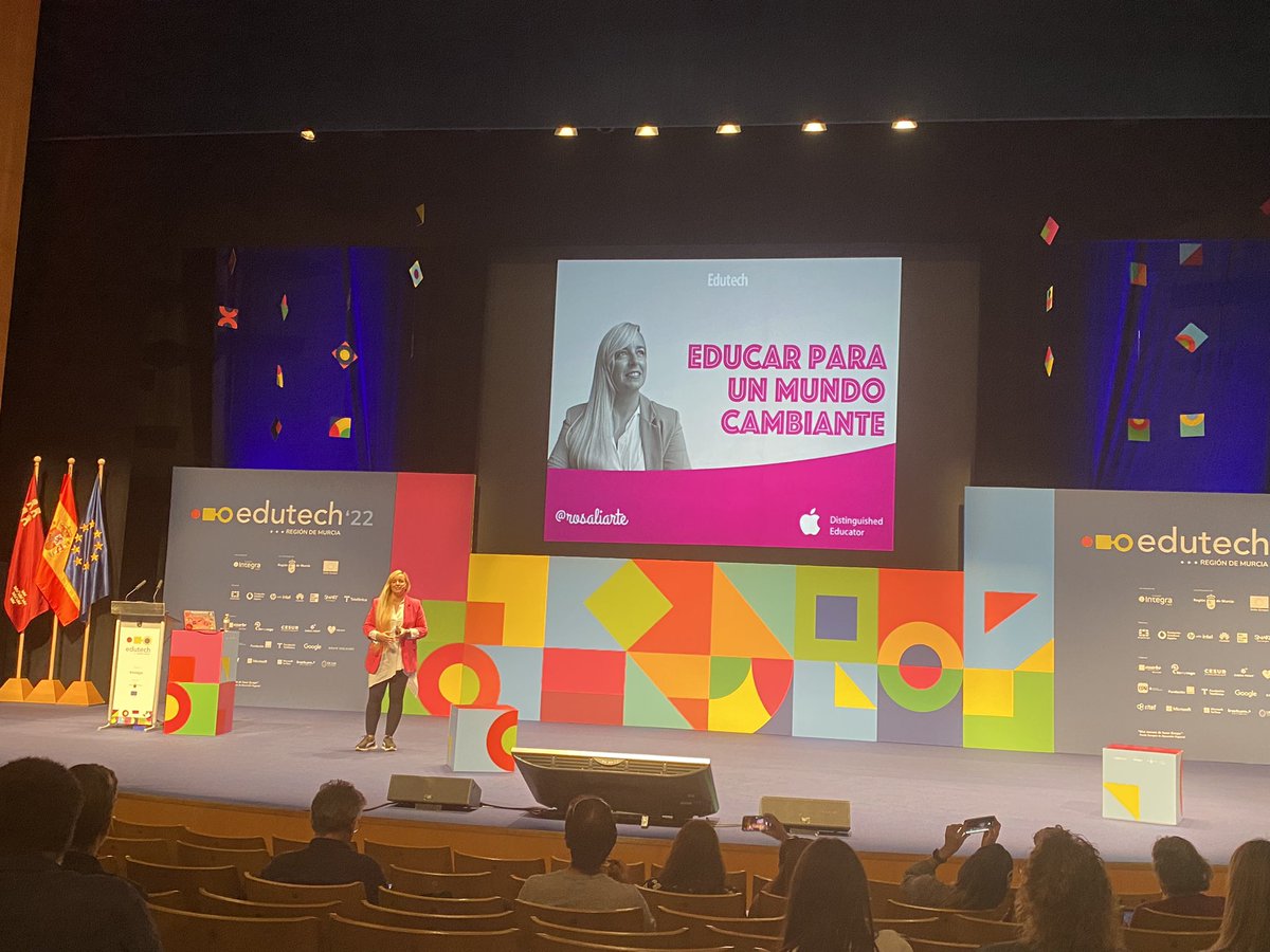Siempre es un placer escuchar a esta mujer.
#edutechrm <a href="/rosaliarte/">Rosa Liarte Alcaine</a>
