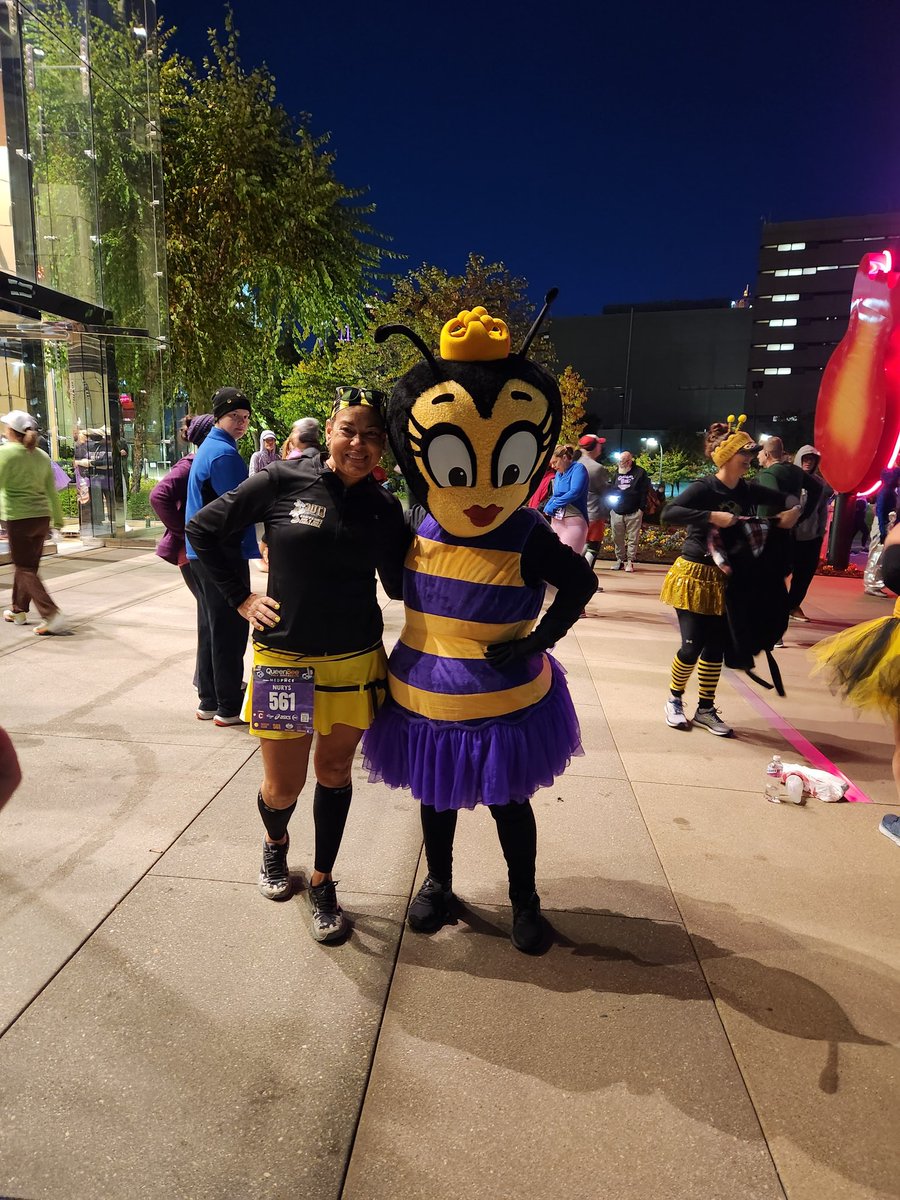 Queen Bee Half tweet media