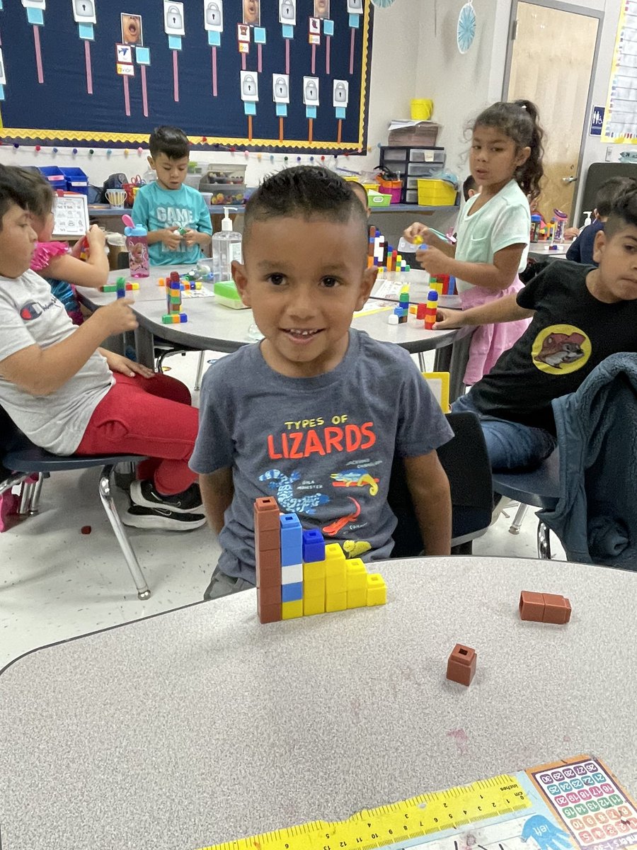 We “accidentally” didn’t have enough cubes. We had no other option than to share