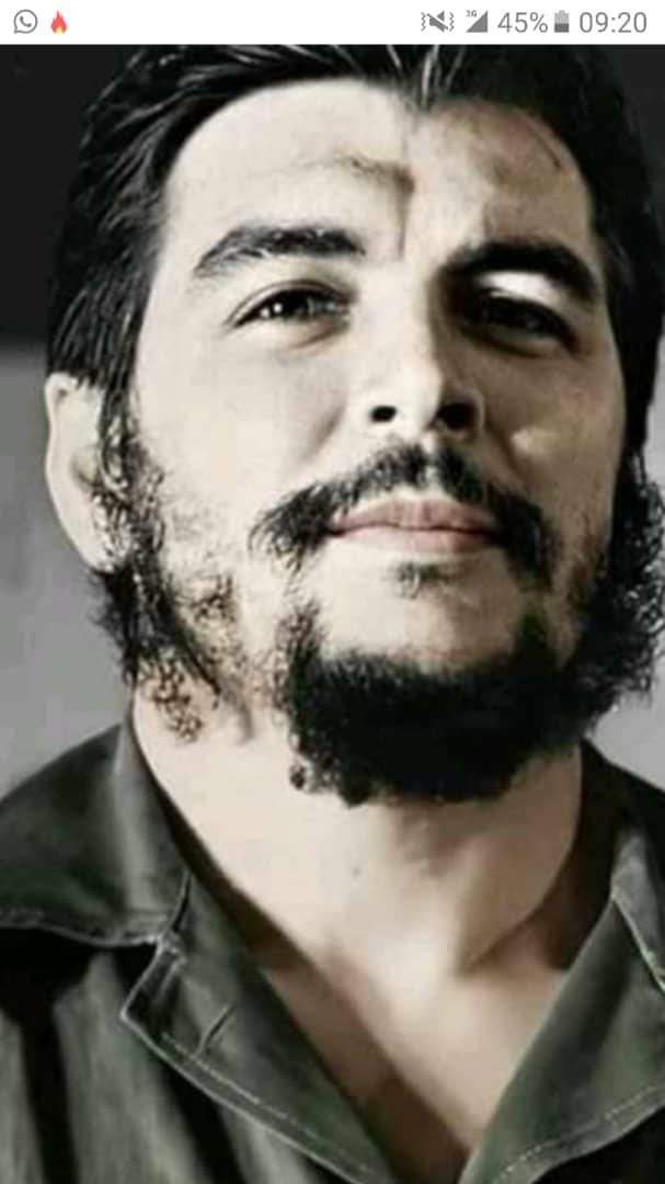 DrForcades's tweet photo. Un hombre
Creció enfermo, temerario, humano,
de codicia y traición ausentes,
el soldado impenitente
del futuro que juramos.

Fue su vida azarosa y dura
- sangre y sudor amotinados-,
la que brindó al descalzado
felicidad en la amargura.

#CheVive #CheEntreNosotros https://t.co/rodJIzS9tM