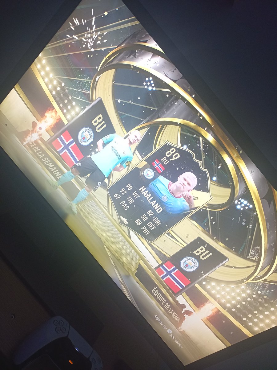 El_KuuNN's tweet photo. La dinguerie ! 🔥 #FIFA23 #FUTChamps https://t.co/kNDPYsY1dp
