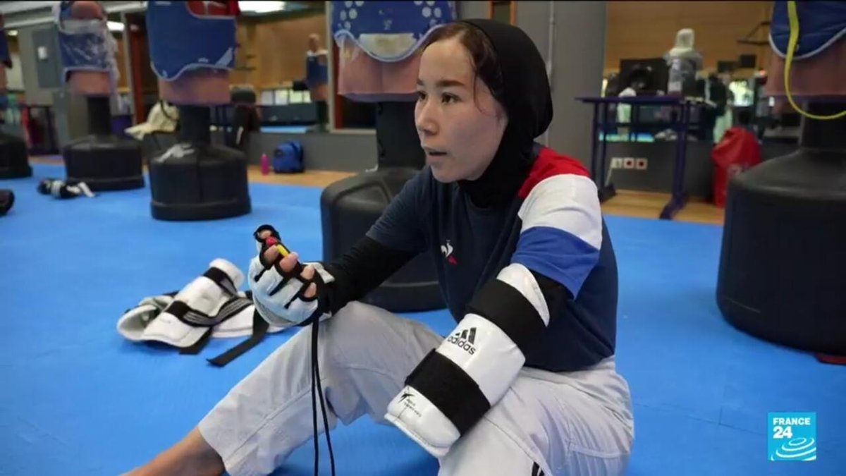 France24_fr's tweet photo. Jeux paralympiques de Paris 2024 : le combat de la taekwondoïste afghane Zakia Khudadadi https://t.co/dH9Gp3LZhR https://t.co/PNCZbOZUuA