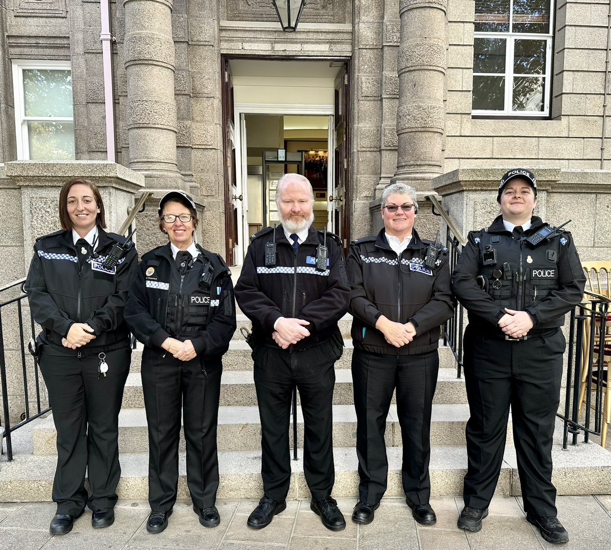 StHelierHonPol's tweet photo. Officers were on duty in the Royal Square this morning for the swearing in of the new Lieutenant Governor @VAdmJerryKyd, who was given a very warm welcome from Islanders. https://t.co/C68HjAkHjF