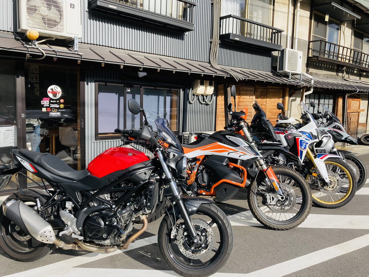 akieri8191's tweet photo. チームヤエーの宣伝も😁
名刺もお渡しするので、ホームページのQRコード読み込んでぜひ見て欲しです☆賛同頂いて仲間になってもらえると嬉しいです😃
#TEAM8A
#チームヤエー
#岡山県 https://t.co/FlFcax1VO9