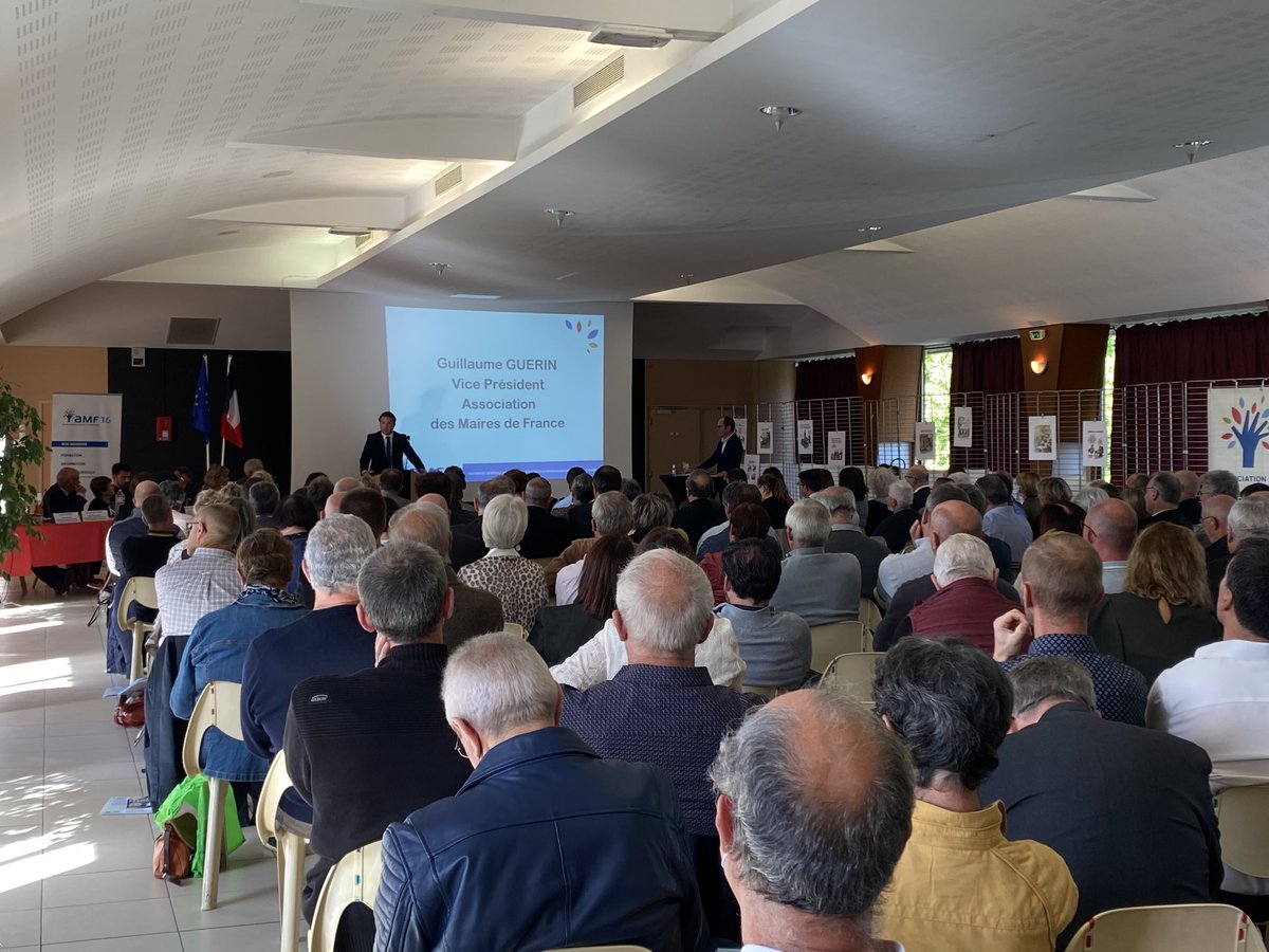 GG_Guerin's tweet photo. Très heureux de représenter ce matin mon ami @davidlisnard président @l_amf lors de l’assemblée générale des maires de Charente. Au programme Zan, finances locales, suppression de la CVAE, développement des énergies renouvelables, rôle essentiel des maires. https://t.co/QAAIDgeZYH
