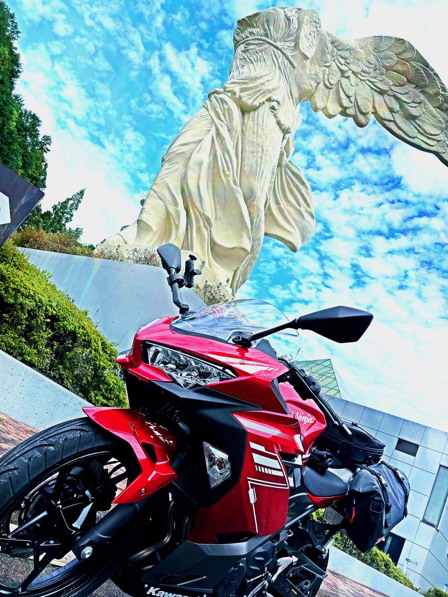 amer_tourer's tweet photo. 名前→ アメール
年齢→ そこそこ
性別→ 男
住み→ 大阪
車両→  #ninja250 ('22)
一言→ 面白そうな場所かつ温泉ある所求めて酷道に迷い込む系ライダー
フォロワーと偶然どこかで会えたら素敵ね

#バイク乗りとして軽く自己紹介 
#バイク乗りと繋がりたい 
#バイク好きな人と繋がりたい https://t.co/qJlaVBYs9w