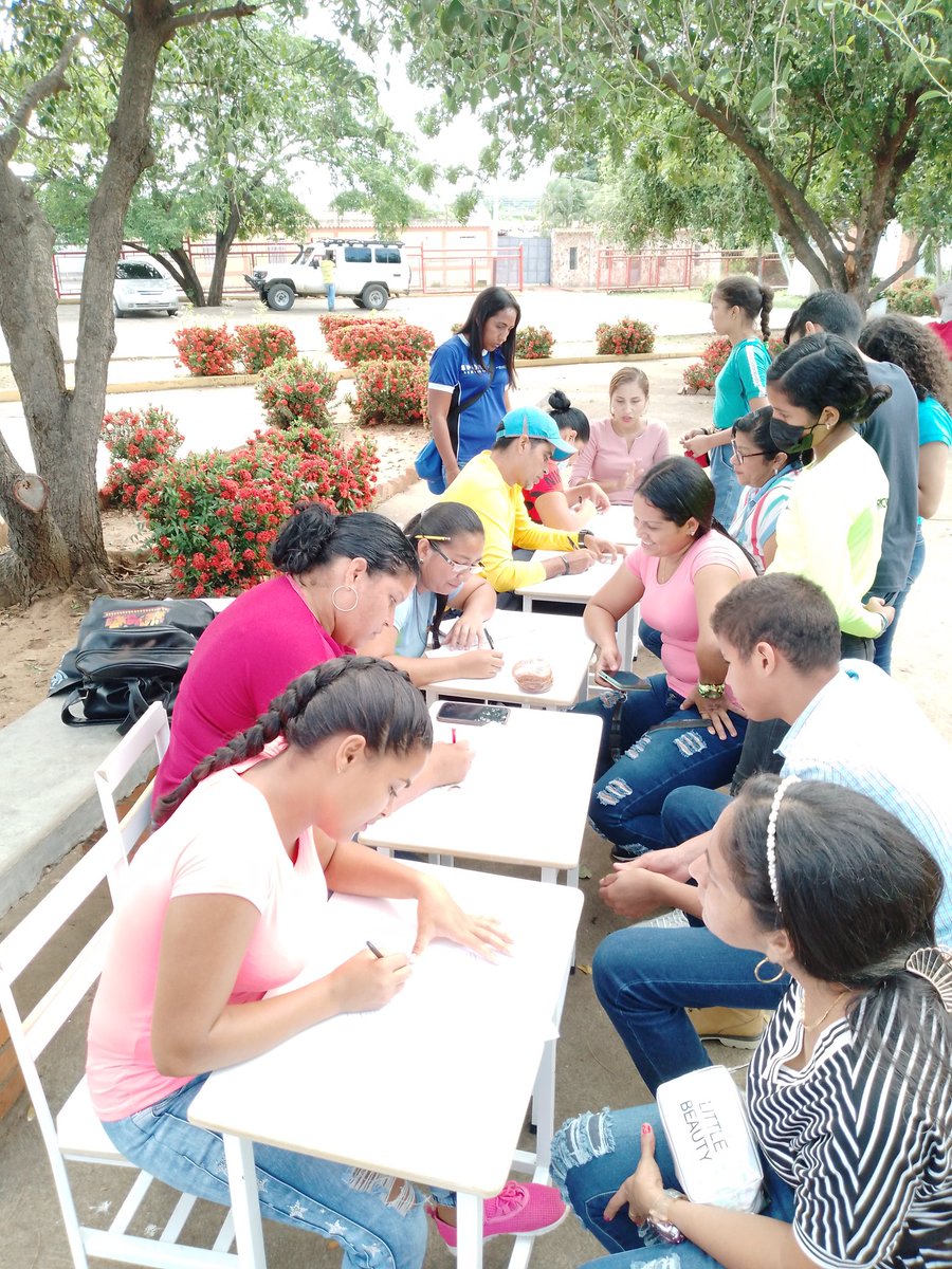 ANA JIMÉNEZ Coord. Comunidades Educativa GUÁRICO tweet media