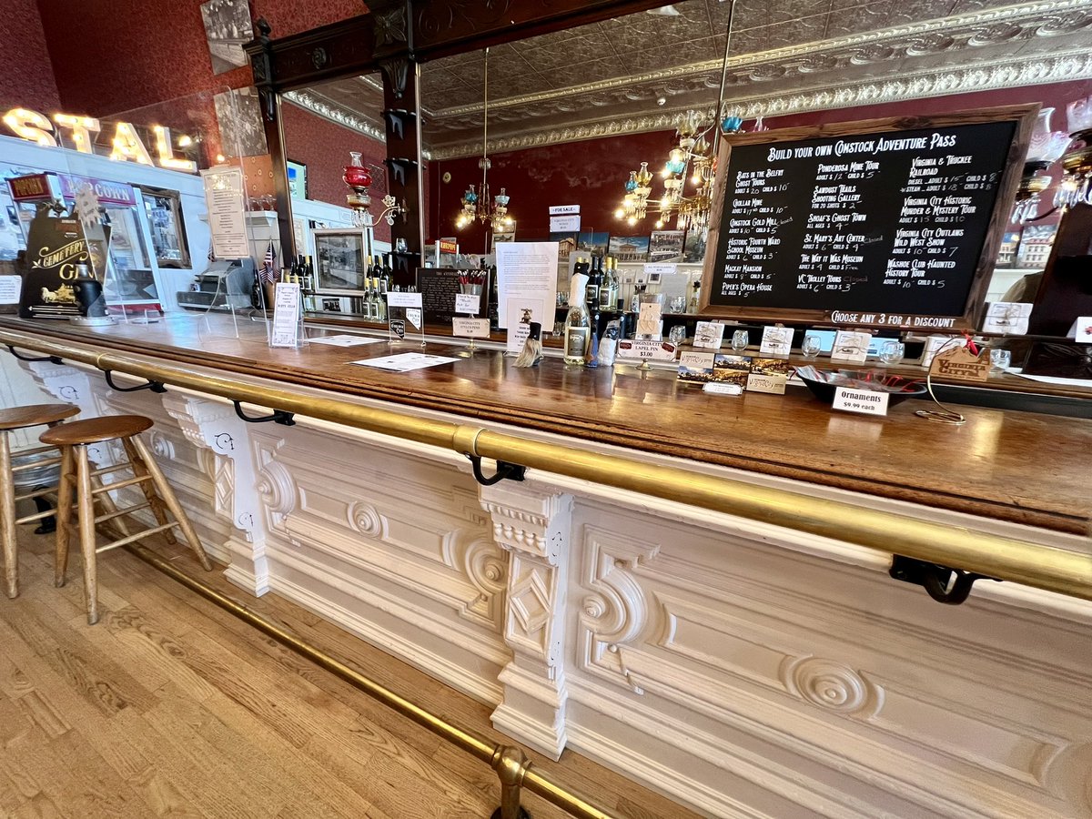 divergenttravel's tweet photo. Oh the conversations that happened here from those who have visited @VirginiaCity NV
Thomas Edison
William Sherman
Herbert Hoover
Charles Lindbergh
Joe Dimaggio
Charles Laughton
Eleanor Roosevelt
Ronald Reagan
Hosted by @TravelNevada
#TravelNevada
#LakeTahoeLoop
#NVRoadTrip https://t.co/Jjwn98cLfA