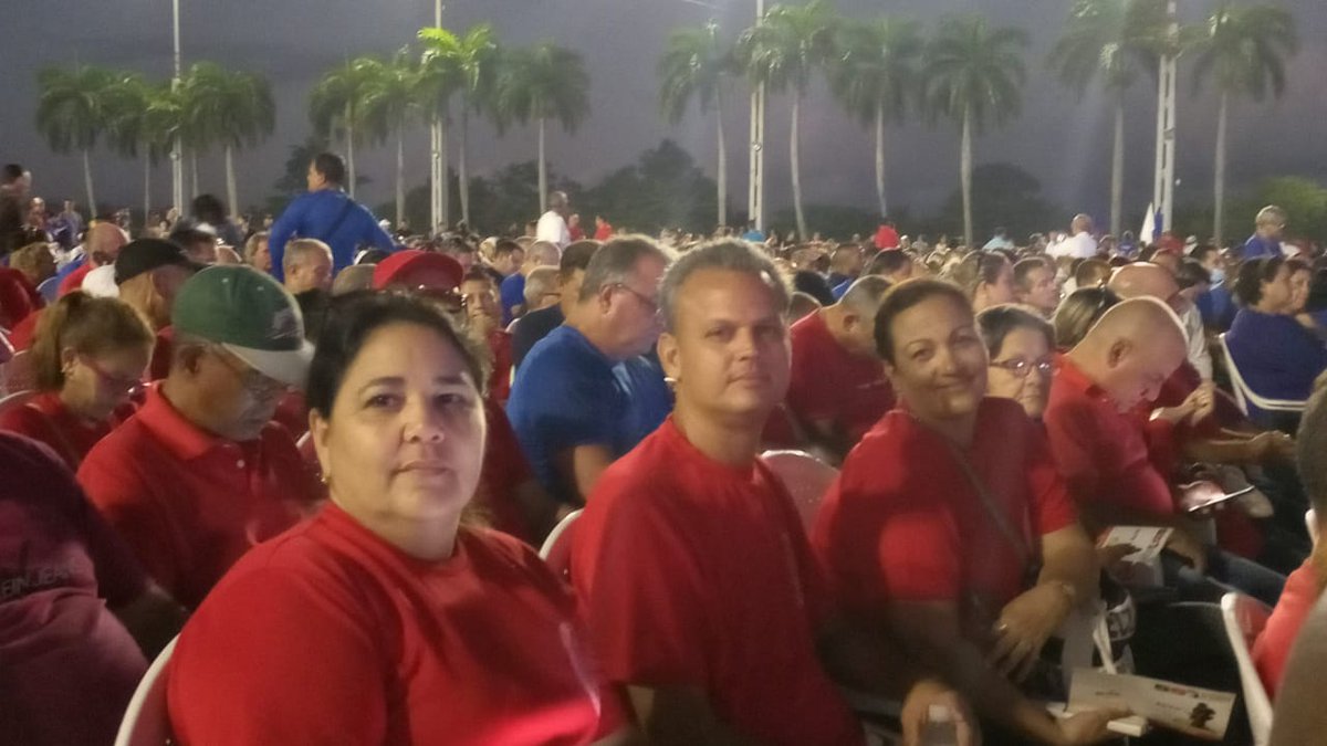 UCLVCU's tweet photo. Así amanece la #UCLVnuestra en la plaza del Che 🇨🇺
Es #8DeOctubre a 55 años #CheVive ⭐
#Cuba https://t.co/1YIafyS21n