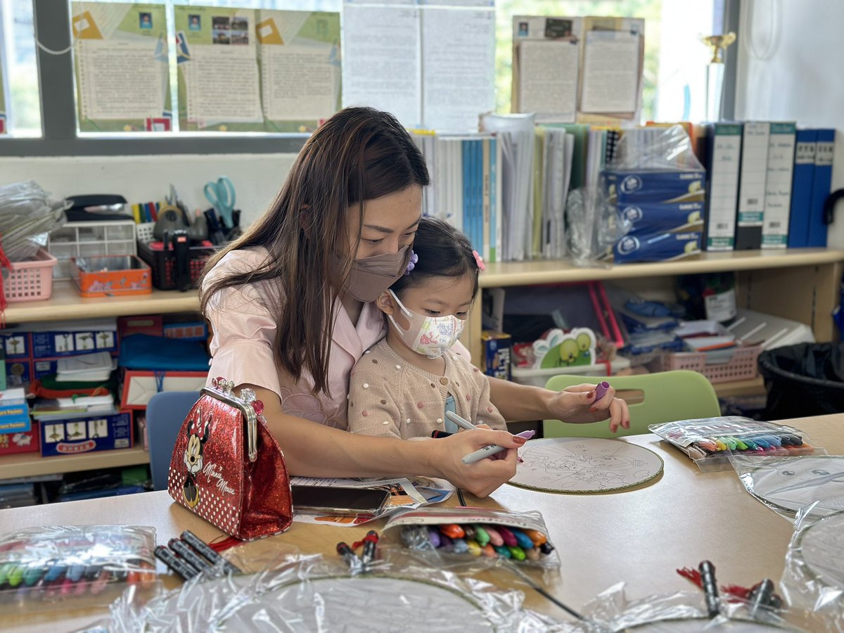 Flora Hui tweet media