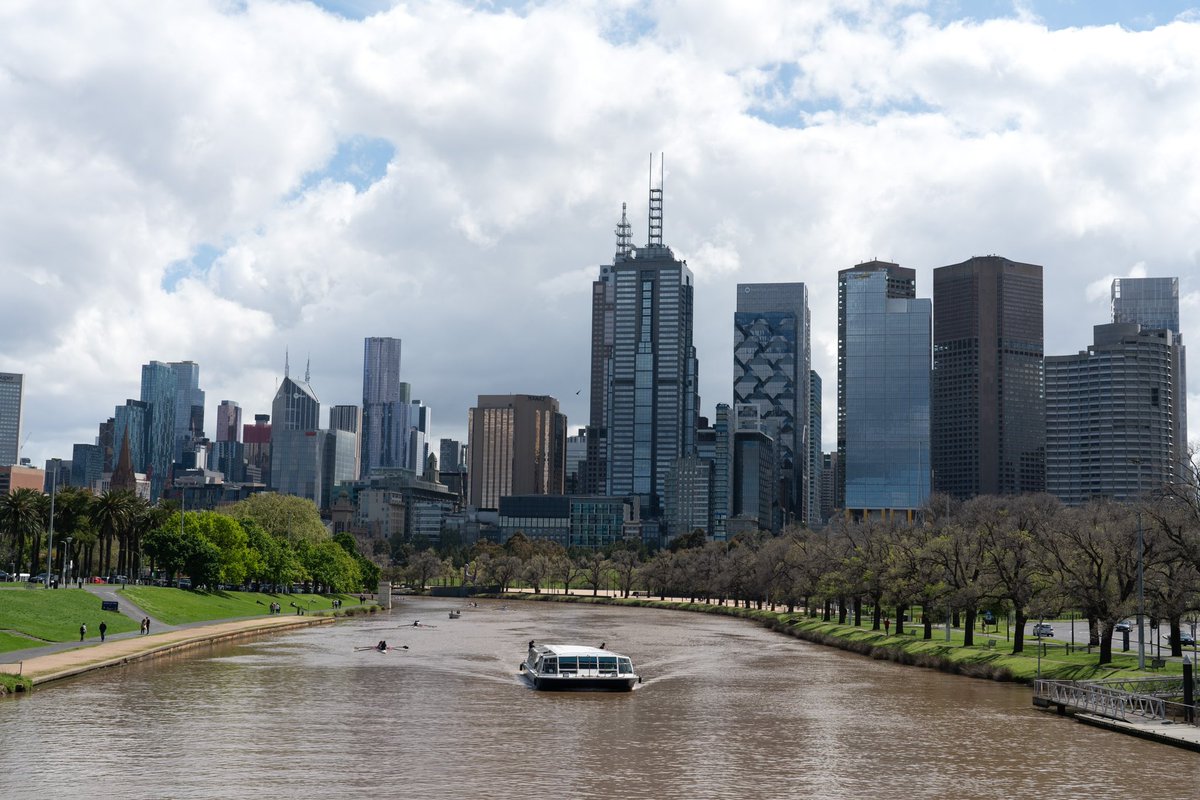 RoamingKat's tweet image. No PAX AUS today.  We explored Melbourne’s CBD and spent time with my camera instead of video games.