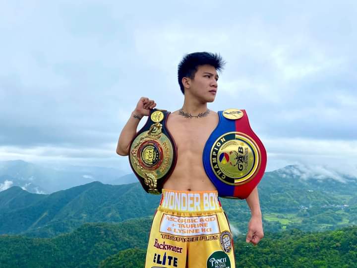 AJArietaPH's tweet photo. It's about damn time we see @CarlWonderboy vs Sam Goodman on the undercard of Charlo vs Tszyu in January 28th.
Carl Jammes Martin is currently ranked at all 4 major sanctioning bodies. On the other hand, Sam Goodman is ranked in 2 major sanctioning bodies.
#MartinGoodman🇵🇭🇦🇺 https://t.co/g0kFOAD2Nk