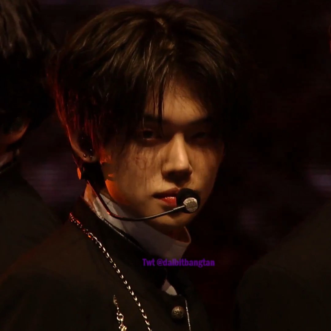 THE EVER SO BREATHTAKING AND BEAUTIFUL CHOI YEONJUN EVERYONE