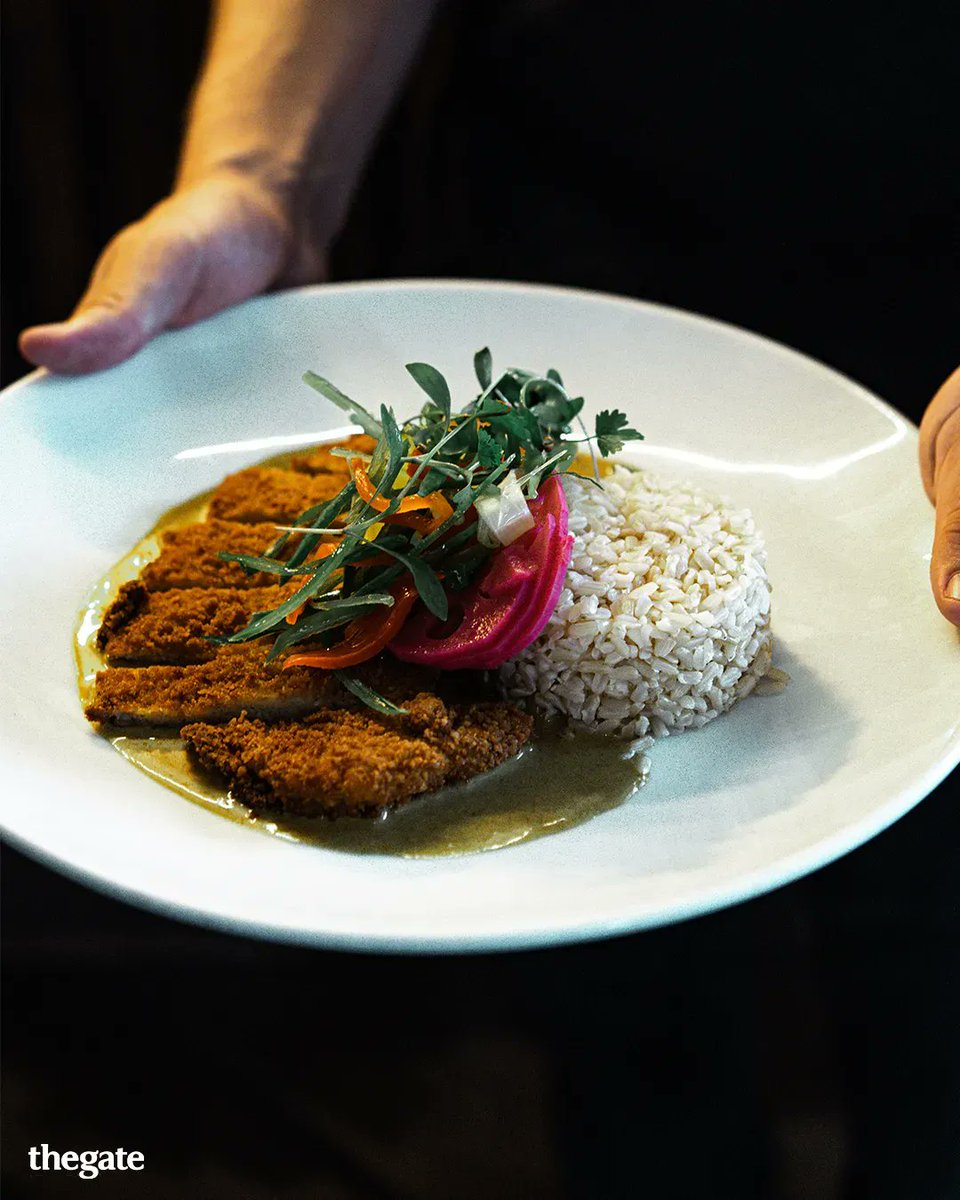 GateRestaurant's tweet photo. We're kinda obsessed with our Katsu Curry 😍a breaded seitan steak with brown rice, pickled mooli, lotus root in a fragrant coconut curry #GateRestaurants https://t.co/Vk0JKEe6dn