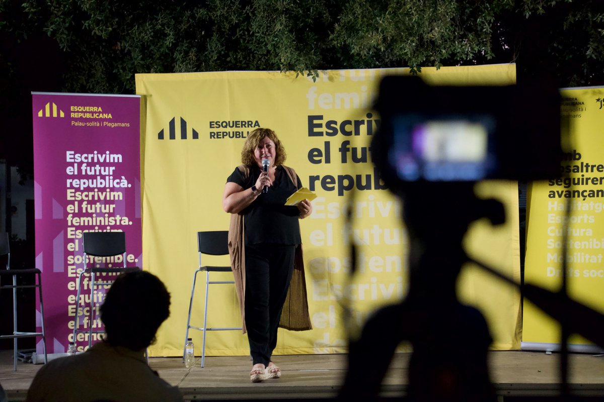 ERCPalau's tweet photo. 💬"Em torno a presentar perquè tinc il·lusió i ganes de seguir millorant #PalausolitàiPlegamans"

Dimecres vam presentar el candidat republicà a l'alcaldia @uri_roca, acompanyat de l'@evacric i @raulromeva

Amb vosaltres, seguirem avançant! ✊🏽 https://t.co/ko33R2Q4Xe