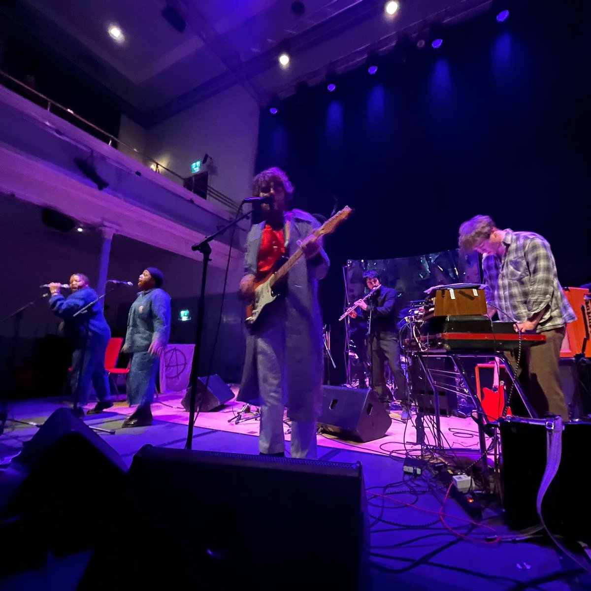 SheBeatMusic's tweet photo. Great night out with @callumeaster at @queens_hall last night- despite mad delays- thank you for the music C! 🎶✨🤗 #livemusicismagic https://t.co/UzrhbNgahH