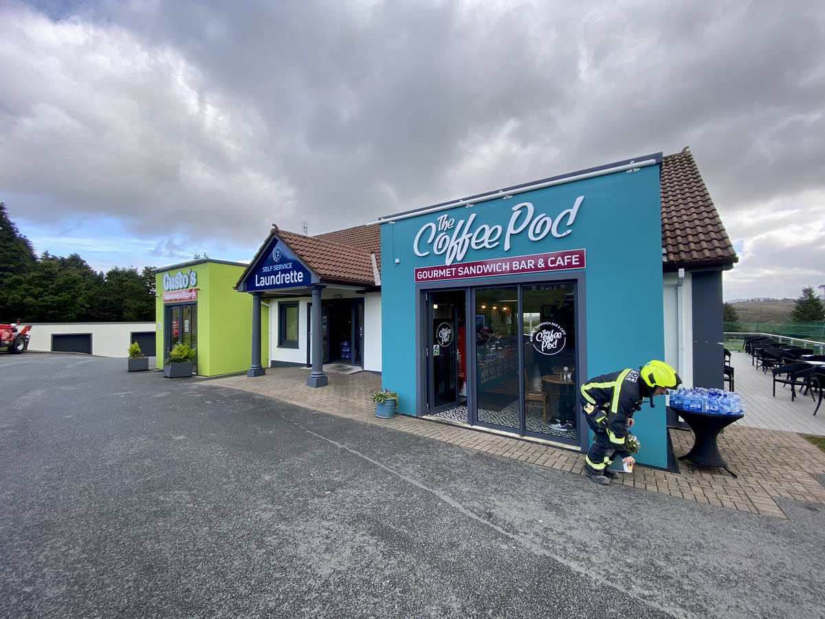 The team in the local coffee shop at the scene of the explosion in #Creeslough are feeding and looking after all the frontline responders.

Soup, sandwiches, and hot drinks for those tasked with the difficult search and recovery operation.

Remarkable kindness.

<a href="/VirginMediaNews/">Virgin Media News</a>