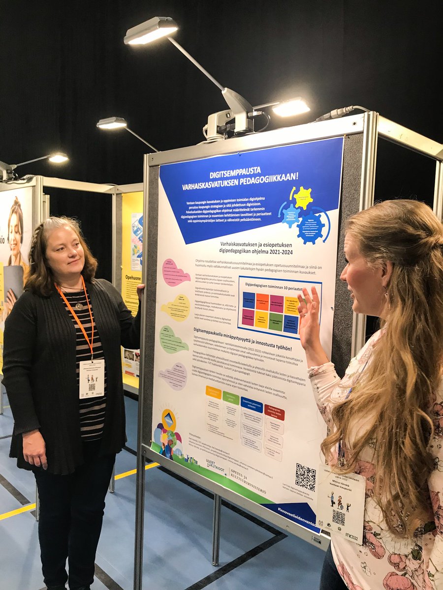 anatanmaa's tweet image. #ITK2022 ssa oli kunnia jakaa kokemuksiamme ja Vantaan upean henkilöstön kokemuksia pedagogiikan kehittämisestä digiajassa. Toimintamme herätti kiinnostusta laajasti, kiitos keskusteluista mm. Kempele, Pori, Kuopio, Seinäjoki ja moni muu ❤️ #vaka #digitsemppaus #uudetlukutaidot