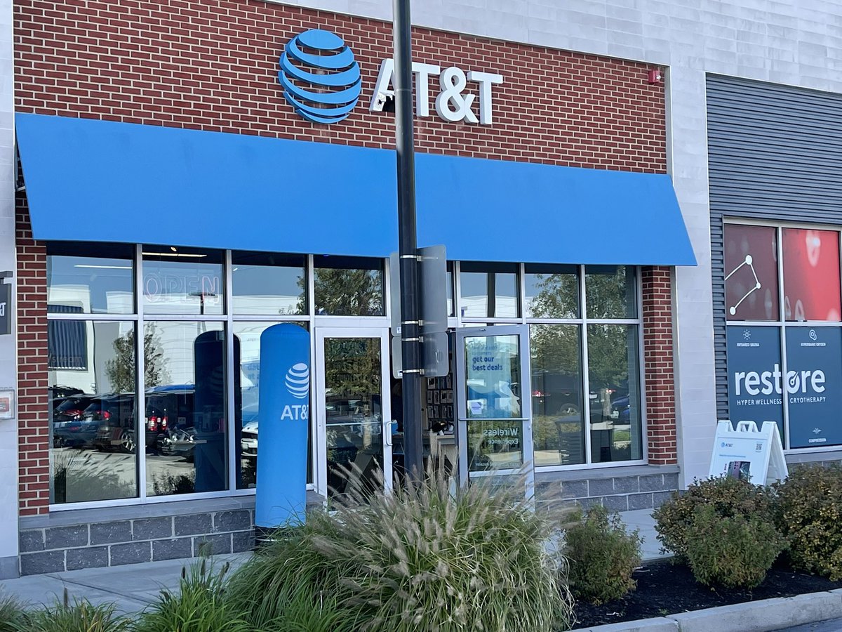 cb880f_att's tweet photo. Cranston ready to be At your service! @Life_at_TWE @jackmoan @pnixnix @JP_Shanahan_ @emilywiper #SWATsUP @swat_east @McPeakJoe #ourne @TheRealOurNE https://t.co/4RPoJ5Lyuc