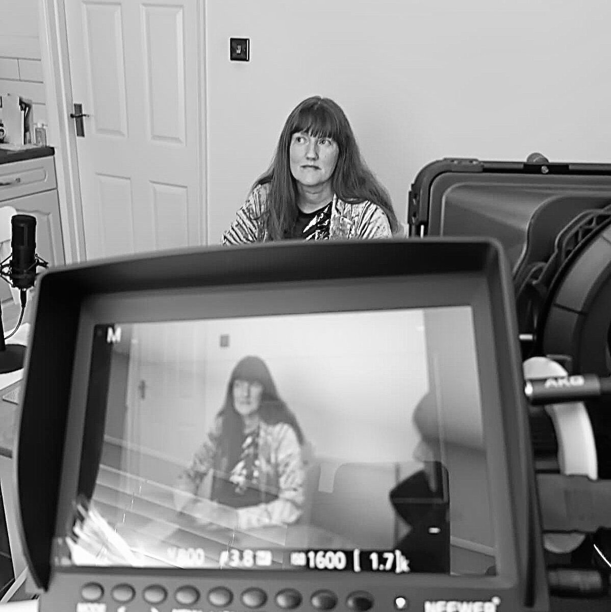 d82productions's tweet photo. Filmed a nice little comedy scene today for @arsandell to add to her showreel. Wonderful performances from herself and co-star Lutricia Norris in every take. 🥳🎬
.
#duovirifilms #actor #showreel @network_actor #filming #actorshowreel https://t.co/0ZKYRADcWb