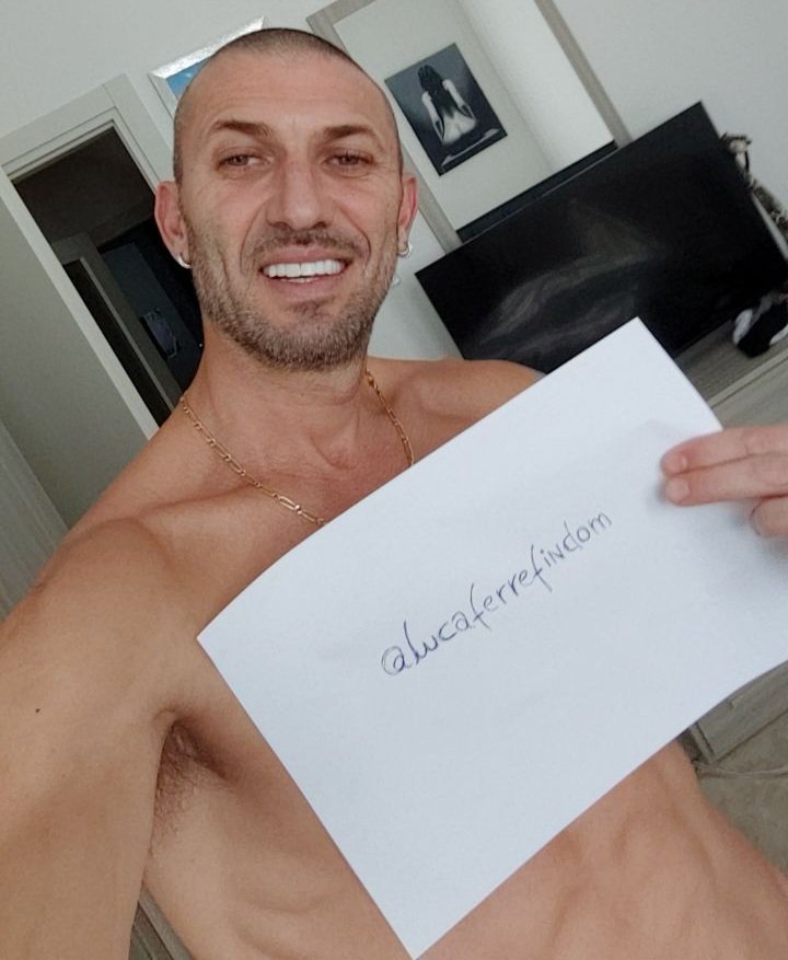 lucaferrefindom's tweet photo. Here waiting for my fans to please me the way I love π€π
#findom #cashmaster #hungItalian #finsub https://t.co/b2AVD93UXJ