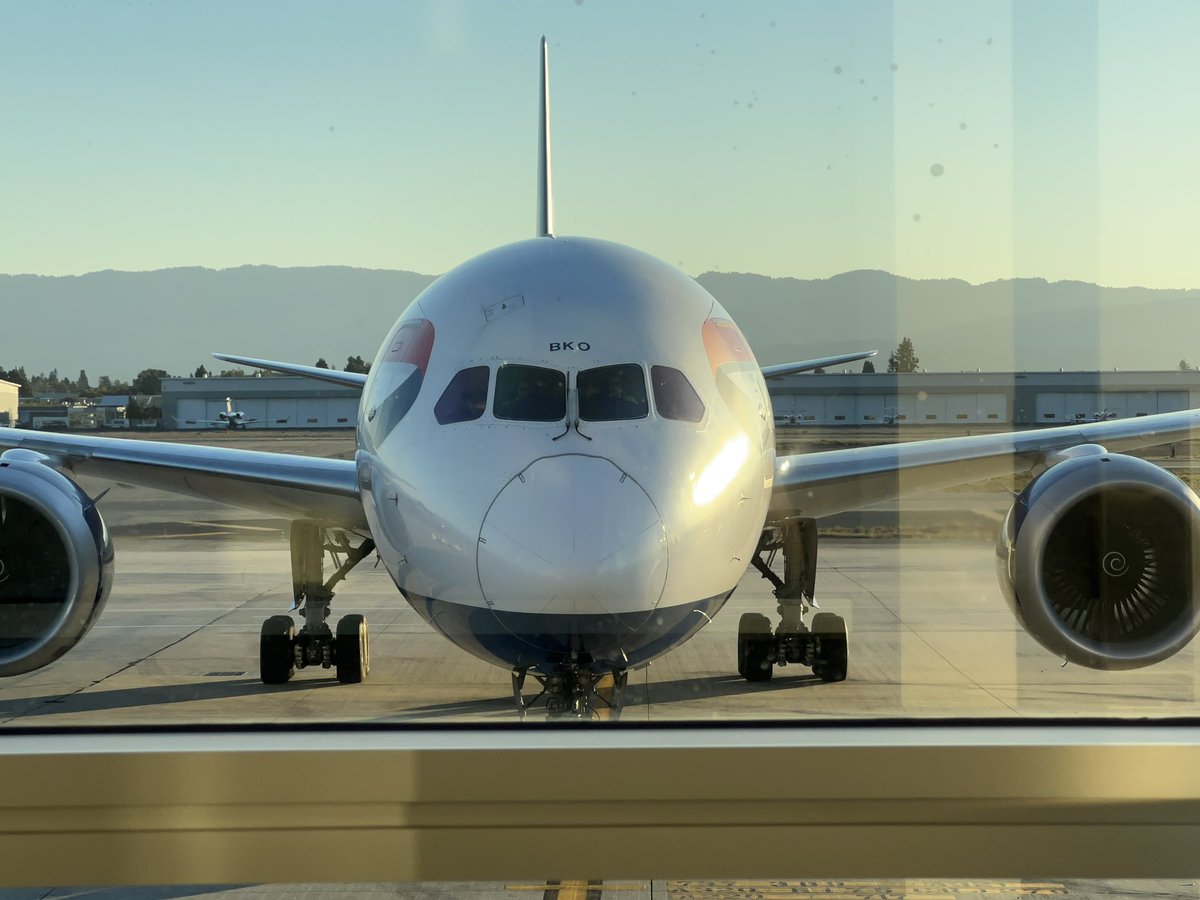 _Travelwithdan's tweet photo. #Planespotting is trending!!! A great trend to be trending I must say!!! #avgeek #avgeekworld https://t.co/yCWQ0PGb7b