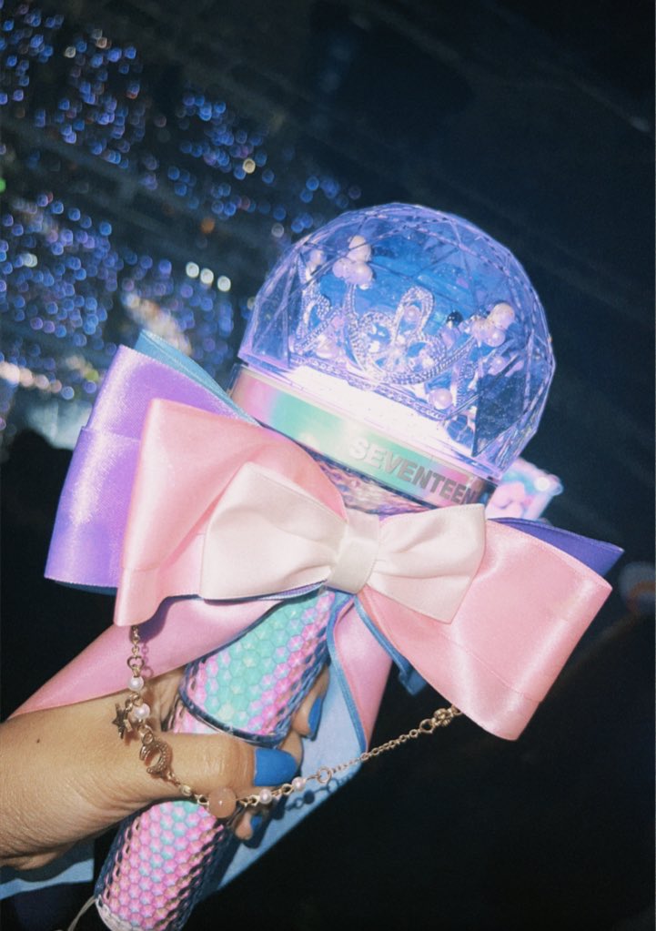 yooseranan_'s tweet photo. thank you for the wonderful night sebong🫶🏻

#BETHESUNinMNL #BeTheSunManila @pledis_17 https://t.co/FH6XbO3Ay7