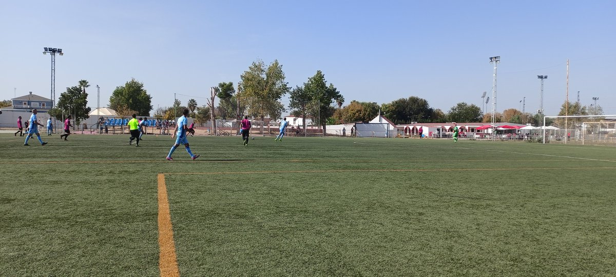 Grandísimo triangular y convivencia entre Veteranos CD Badajoz, Veteranos de Fútbol de Ceuta y <a href="/Traventure3/">Viajes Traventure</a>.  En los partidos, sendos empates a 1 ante nuestros rivales, goles de Alberto Cabello y <a href="/LorenMoro/">Loren Moro</a>. Esta noche, continuaremos con una cena de hermandad. <a href="/ADCeuta_FC/">AD CEUTA FC</a>