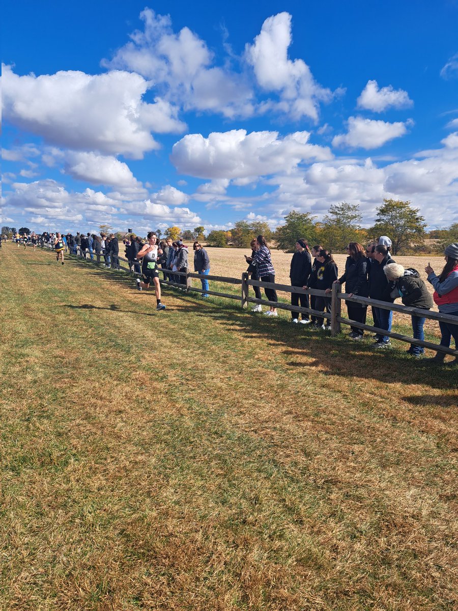 EricDouglas45's tweet photo. PR's across the board for the Daleville boys at today's IHSAA Sectional. Ethan and Noah Colvin advance to next week's regional as individuals. https://t.co/e1iWIWGWXi